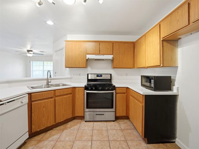 2304 Smith Branch BLVD B, Georgetown, TX 78626