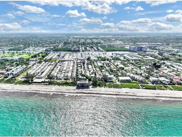 5001 N Ocean Boulevard 22, Ocean Ridge, FL 33435