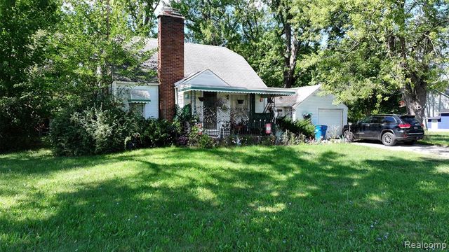 1220 Belsay, Burton, MI 48509