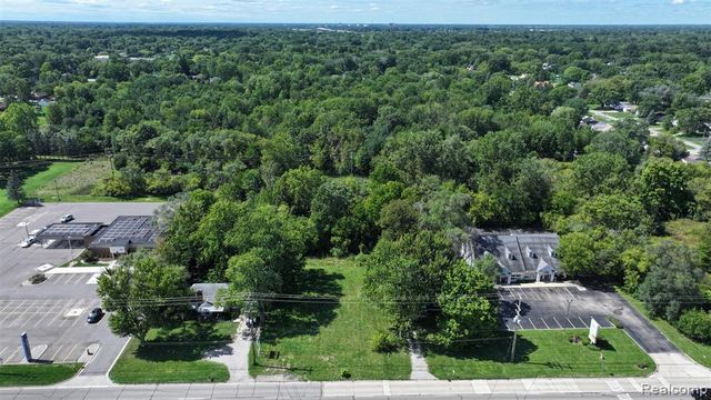 1220 Belsay, Burton, MI 48509