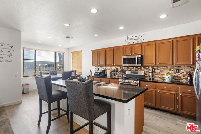 27705 Bluff Vista Way, Menifee, CA 92584