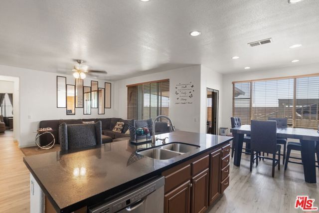 27705 Bluff Vista Way, Menifee, CA 92584