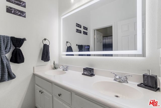 27705 Bluff Vista Way, Menifee, CA 92584