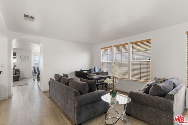 27705 Bluff Vista Way, Menifee, CA 92584