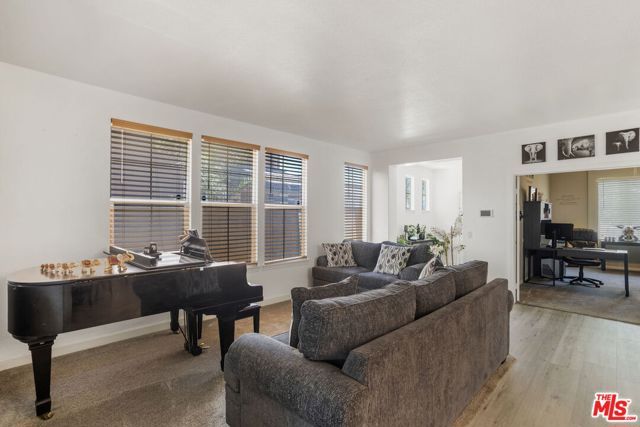 27705 Bluff Vista Way, Menifee, CA 92584