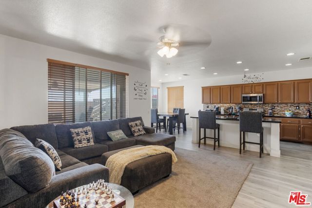 27705 Bluff Vista Way, Menifee, CA 92584
