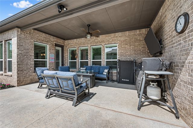 805 Overland Court, Northlake, TX 76247