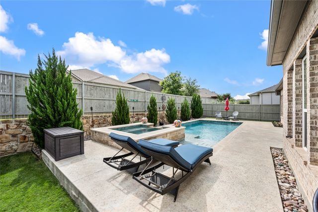 805 Overland Court, Northlake, TX 76247