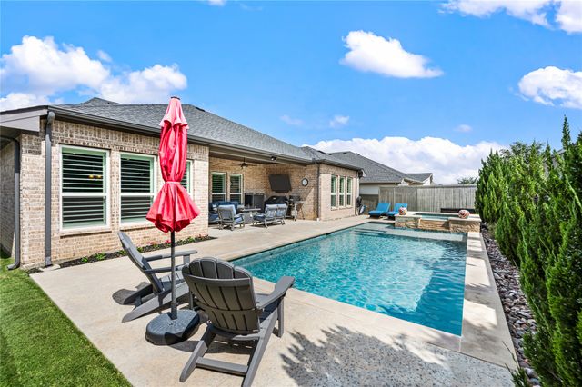 805 Overland Court, Northlake, TX 76247