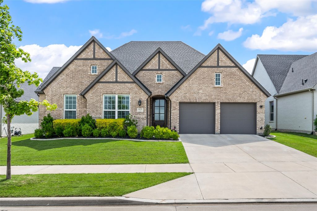 805 Overland Court, Northlake, TX 76247