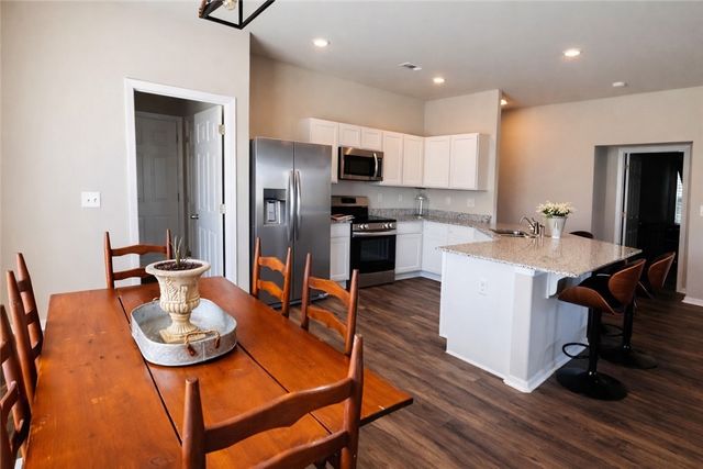 2660 Reynolds Street, Pea Ridge, AR 72751