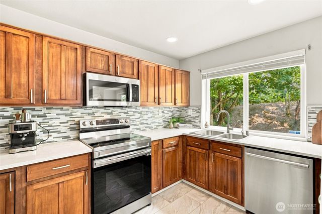 6805 59th Place NE, Marysville, WA 98270