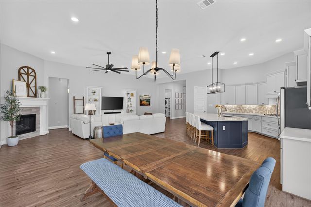 313 Lane Landing Place, Montgomery, TX 77316
