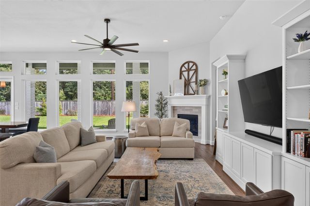 313 Lane Landing Place, Montgomery, TX 77316