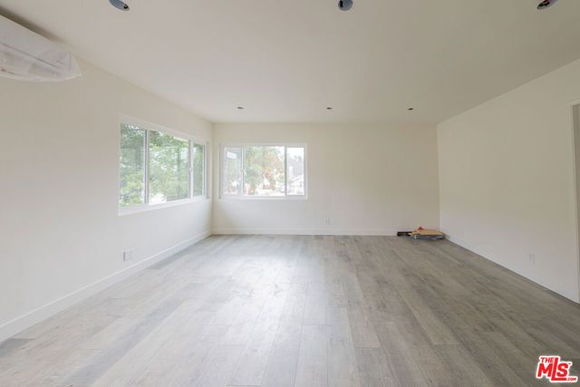 10043 Haines Canyon Avenue B, Los Angeles, CA 91042