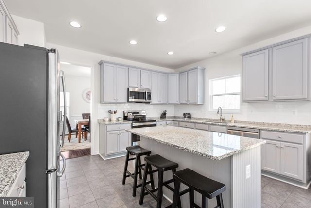 121 HARTWOOD LANDING LN, Fredericksburg, VA 22406