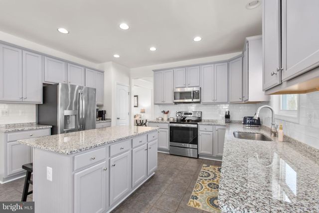 121 HARTWOOD LANDING LN, Fredericksburg, VA 22406