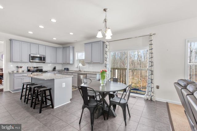 121 HARTWOOD LANDING LN, Fredericksburg, VA 22406