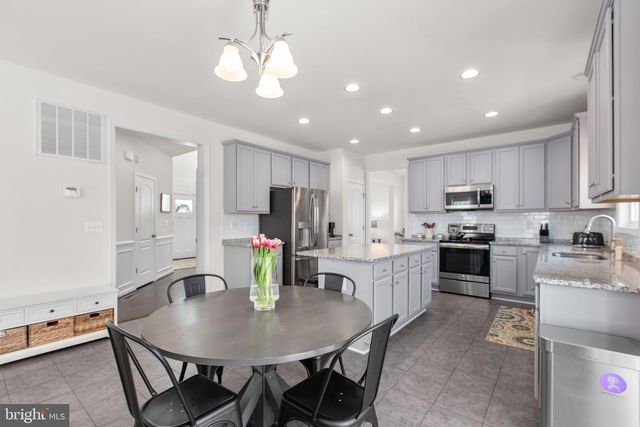 121 HARTWOOD LANDING LN, Fredericksburg, VA 22406