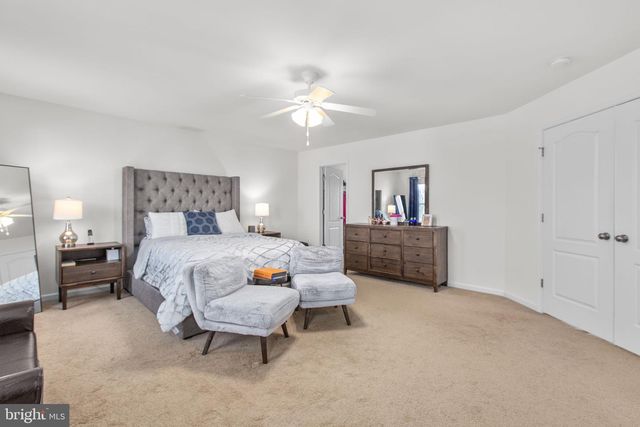 121 HARTWOOD LANDING LN, Fredericksburg, VA 22406