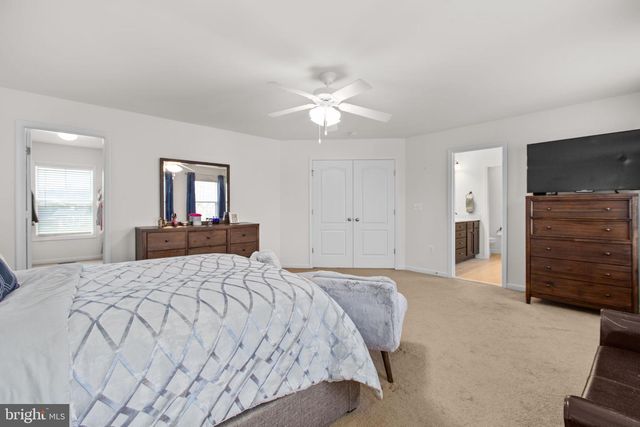 121 HARTWOOD LANDING LN, Fredericksburg, VA 22406