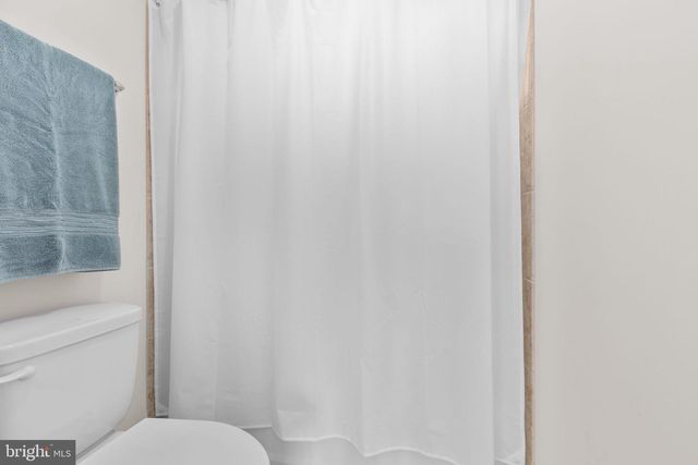 121 HARTWOOD LANDING LN, Fredericksburg, VA 22406