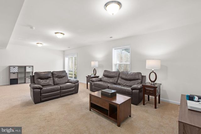 121 HARTWOOD LANDING LN, Fredericksburg, VA 22406