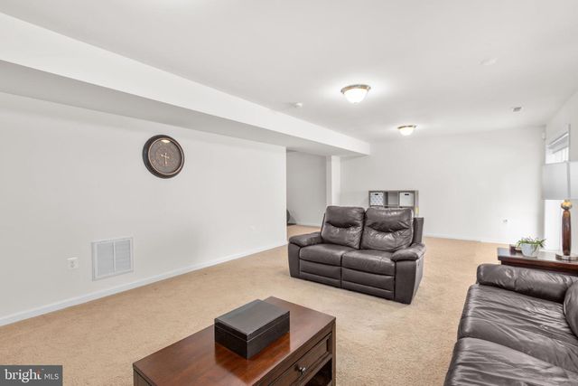 121 HARTWOOD LANDING LN, Fredericksburg, VA 22406