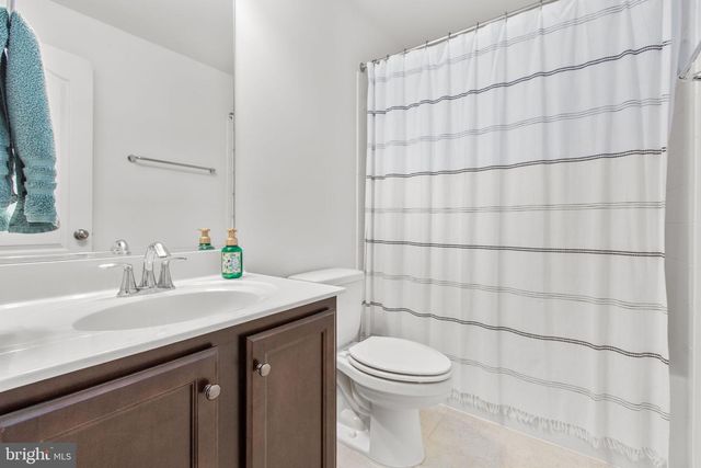 121 HARTWOOD LANDING LN, Fredericksburg, VA 22406