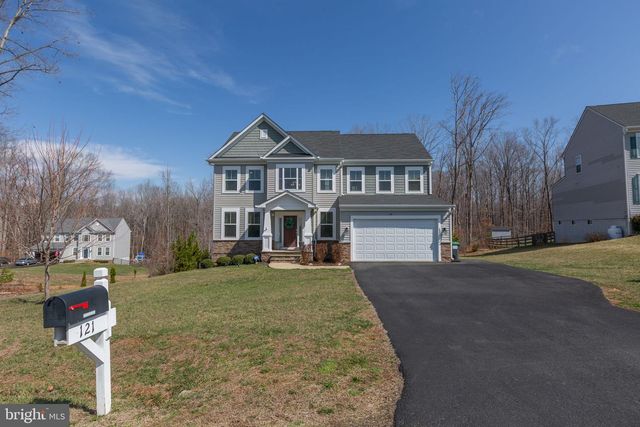 121 HARTWOOD LANDING LN, Fredericksburg, VA 22406