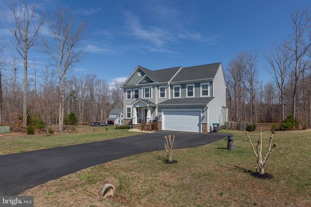 121 HARTWOOD LANDING LN, Fredericksburg, VA 22406