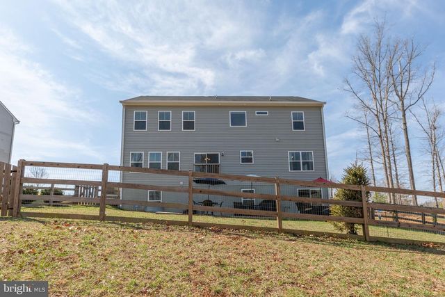 121 HARTWOOD LANDING LN, Fredericksburg, VA 22406