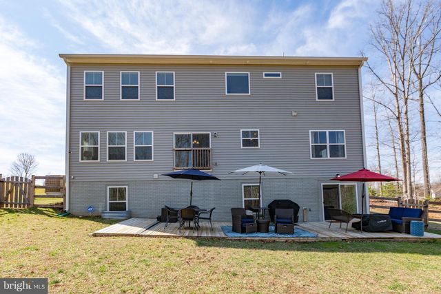 121 HARTWOOD LANDING LN, Fredericksburg, VA 22406