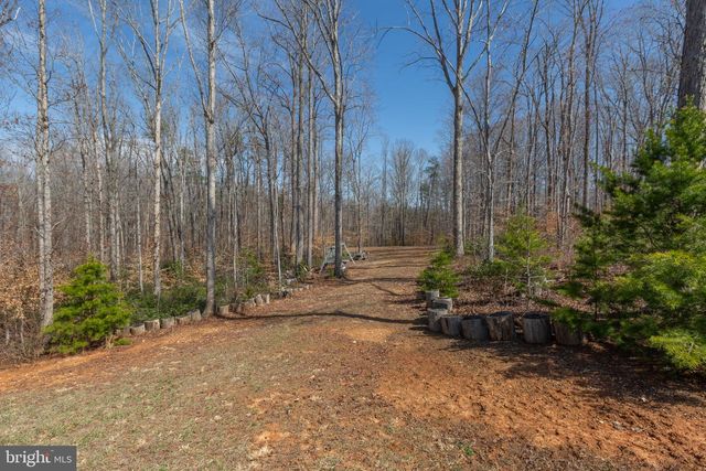 121 HARTWOOD LANDING LN, Fredericksburg, VA 22406