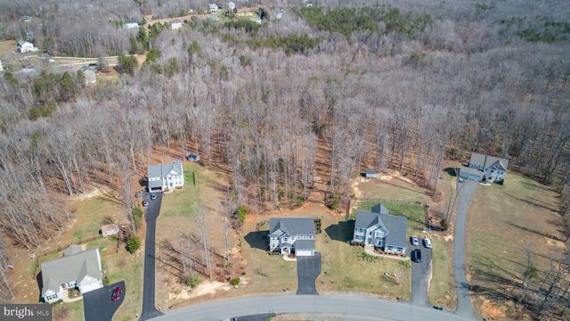 121 HARTWOOD LANDING LN, Fredericksburg, VA 22406