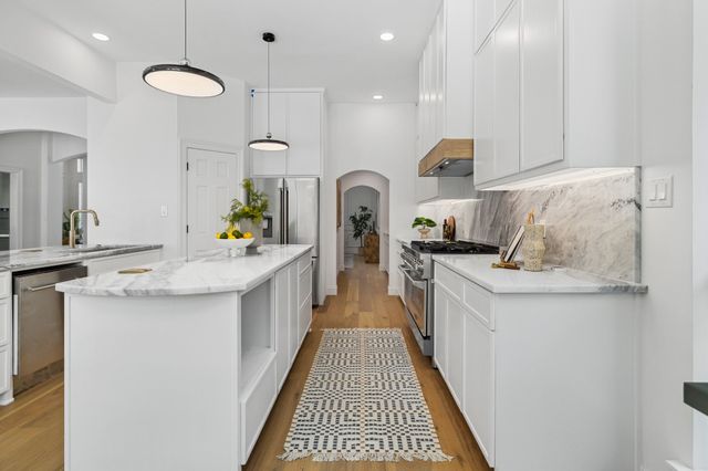 4736 Holly Tree Drive, Dallas, TX 75287