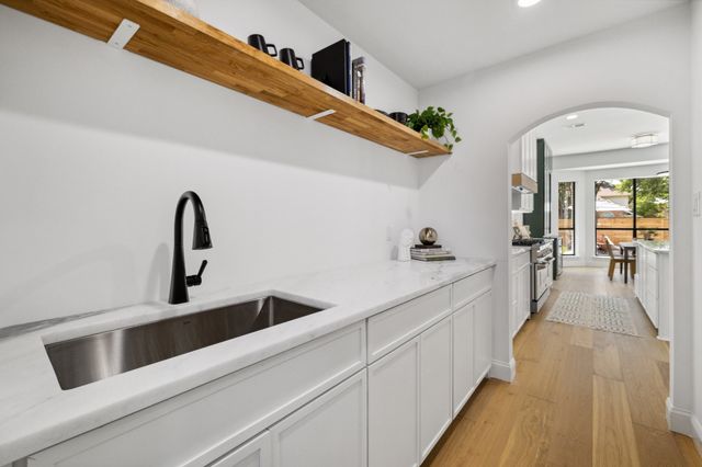 4736 Holly Tree Drive, Dallas, TX 75287