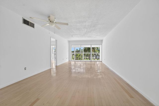 331 Tequesta Drive 224, Tequesta, FL 33469