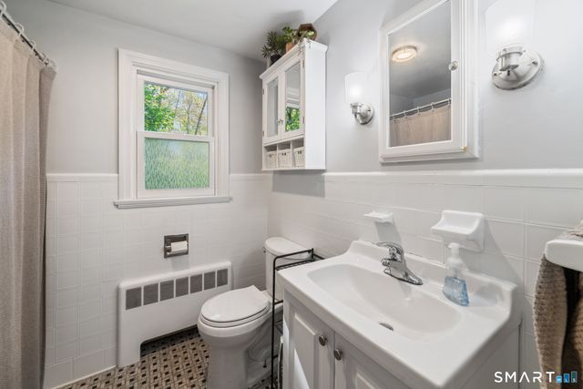 9 Fisk Drive, Newington, CT 06111