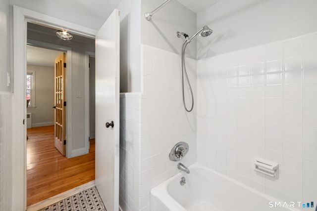 9 Fisk Drive, Newington, CT 06111