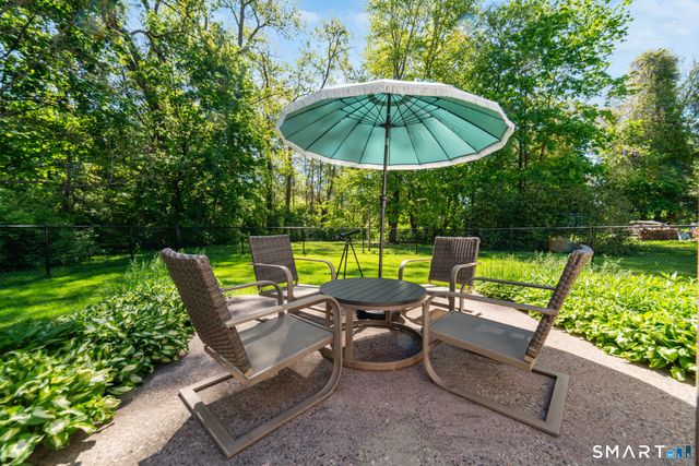 9 Fisk Drive, Newington, CT 06111