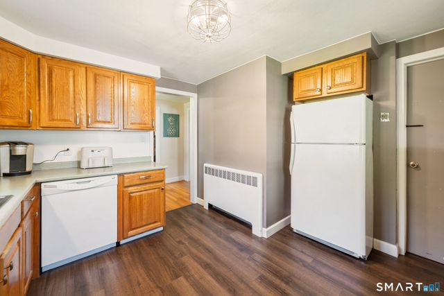9 Fisk Drive, Newington, CT 06111