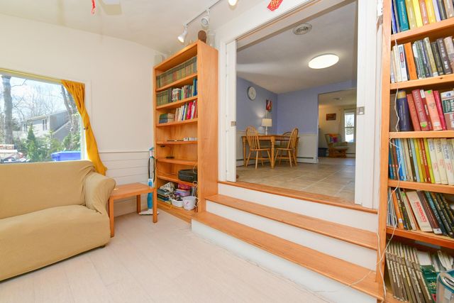 24 Lakewood Road, Sagamore Beach, MA 02562