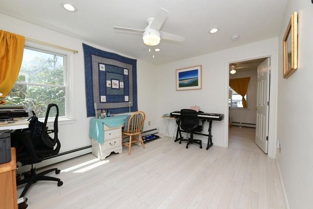 24 Lakewood Road, Sagamore Beach, MA 02562