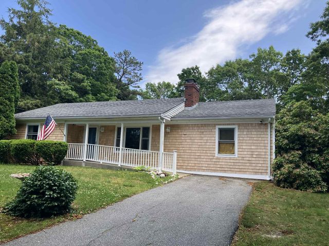 24 Lakewood Road, Sagamore Beach, MA 02562