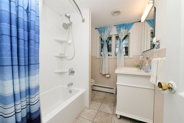 24 Lakewood Road, Sagamore Beach, MA 02562