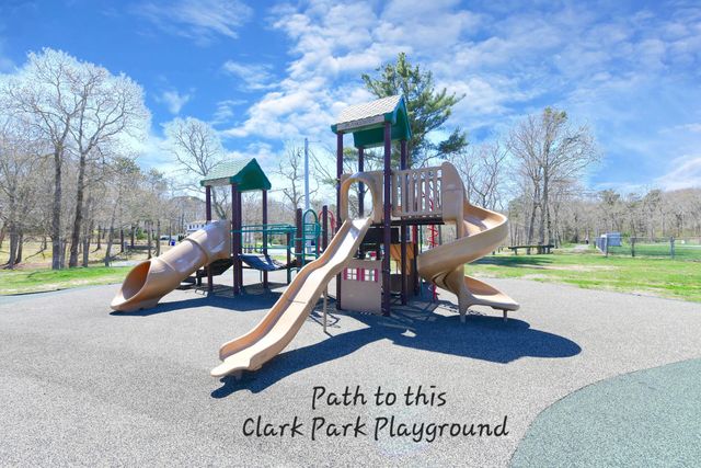 24 Lakewood Road, Sagamore Beach, MA 02562