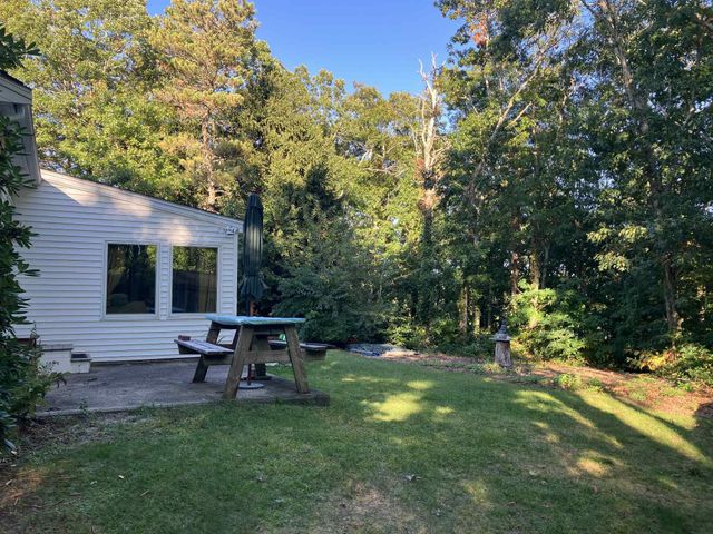 24 Lakewood Road, Sagamore Beach, MA 02562