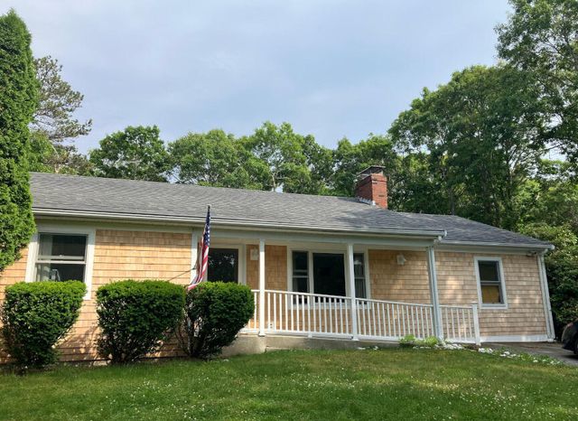 24 Lakewood Road, Sagamore Beach, MA 02562