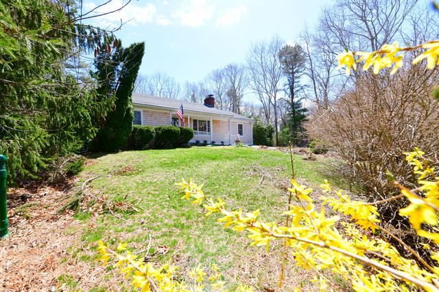 24 Lakewood Road, Sagamore Beach, MA 02562